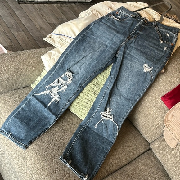 Ripped Jeans - Picture 2 of 5